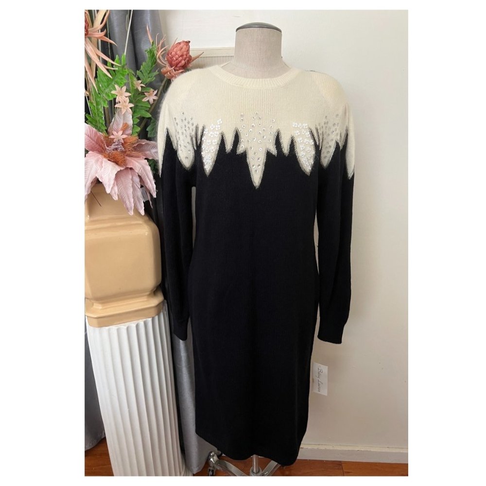 D1— NWT black vtg BETSY LAUREN women long sleeve embellished sweater dress LARGE